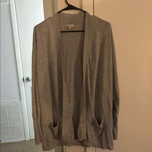 Elegant Gray Women's Cardigan